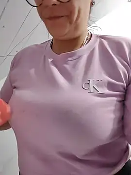 Snapshot of Susana_Rojas chatting on 02/27/26, 02:11 Susana Rojas online show from 02/27/26, 02:11