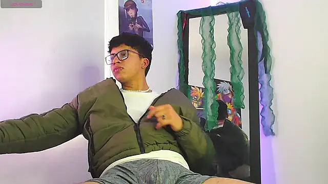 DerekMoon online show from 01/06/26, 07:17