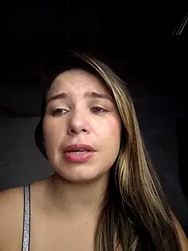 Snapshot of Charlott_smi chatting on 04/18/26, 06:01 Charlott smi online show from 04/18/26, 06:01