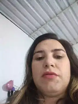 Snapshot of Charlott_smi chatting on 07/12/26, 05:15 Charlott smi online show from 07/12/26, 05:15
