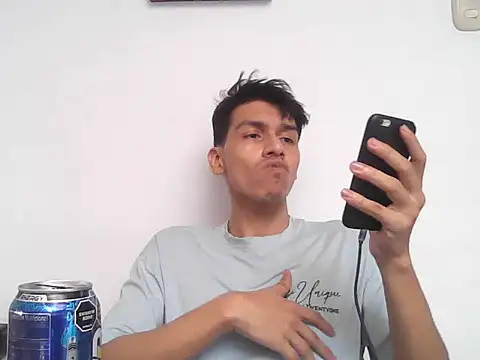 Snapshot of Patrick3_5556 chatting on 12/15/25, 08:46 Patrick3 5556 online show from 12/15/25, 08:46