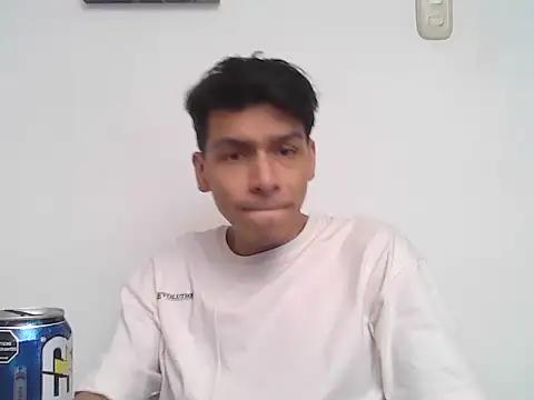 Snapshot of Patrick3_5556 chatting on 12/16/25, 08:36 Patrick3 5556 online show from 12/16/25, 08:36