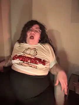 VanesssaMilf  online show from 12/21/25, 11:45