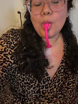VanesssaMilf  online show from 05/06/26, 11:32