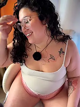 VanesssaMilf  online show from 05/16/26, 11:42