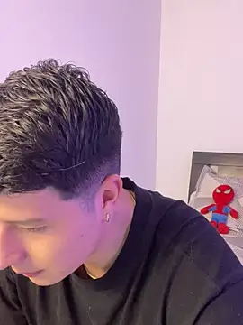 Goldenknight33 online show from 04/17/26, 03:48