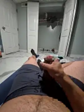 Snapshot of oso623 chatting on 12/20/25, 06:53 oso623 online show from 12/20/25, 06:53