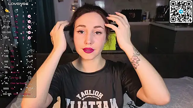 Snapshot of Alena_MellS chatting on 12/14/25, 08:52 Alena MellS online show from 12/14/25, 08:52