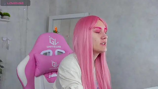 Snapshot of Nedzumi_Sato chatting on 12/18/25, 12:38 Nedzumi Sato online show from 12/18/25, 12:38