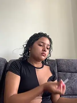 Snapshot of ladulcemary_ chatting on 04/17/26, 08:01 ladulcemary online show from 04/17/26, 08:01