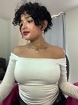 Snapshot of ladulcemary_ chatting on 04/18/26, 07:58 ladulcemary online show from 04/18/26, 07:58