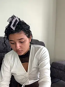 Snapshot of ladulcemary_ chatting on 05/06/26, 12:10 ladulcemary online show from 05/06/26, 12:10
