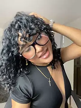 Snapshot of ladulcemary_ chatting on 05/16/26, 08:07 ladulcemary online show from 05/16/26, 08:07