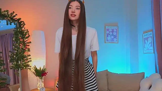 Snapshot of oliviaah_ chatting on 12/17/25, 03:18 oliviaah online show from 12/17/25, 03:18