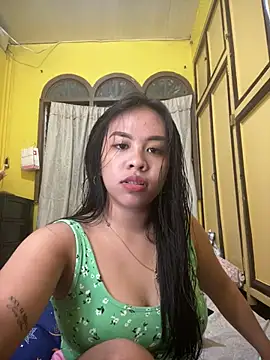 Snapshot of Lovely_apple19 chatting on 02/18/26, 10:44 Lovely apple19 online show from 02/18/26, 10:44