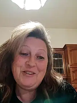 Snapshot of axell58 chatting on 12/17/25, 06:47 axell58 online show from 12/17/25, 06:47