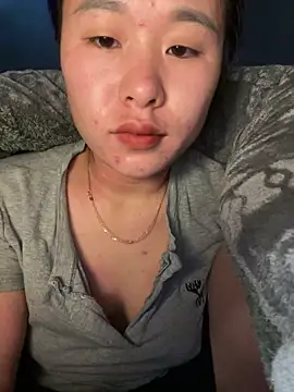 Snapshot of Lylyk2 chatting on 12/16/25, 12:43 Lylyk2 online show from 12/16/25, 12:43