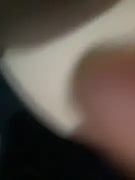 Snapshot of Lylyk2 chatting on 12/18/25, 12:33 Lylyk2 online show from 12/18/25, 12:33