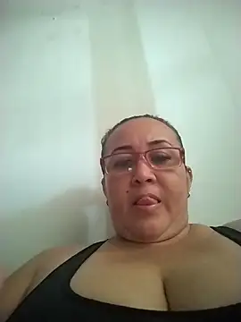 Nini Love  online show from 04/04/26, 07:33