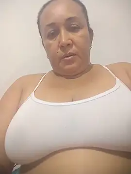 Nini Love  online show from 05/25/26, 03:34