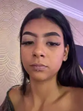 Snapshot of AdharaKhalifa chatting on 04/16/26, 01:56 AdharaKhalifa online show from 04/16/26, 01:56