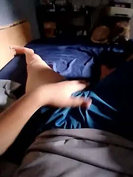 Snapshot of AVALIAminhaPika chatting on 01/09/26, 04:21 AVALIAminhaPika online show from 01/09/26, 04:21