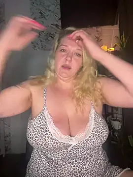 Snapshot of JenniferCarmen chatting on 02/04/26, 06:03 JenniferCarmen online show from 02/04/26, 06:03