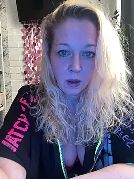 Snapshot of JenniferCarmen chatting on 02/28/26, 10:16 JenniferCarmen online show from 02/28/26, 10:16