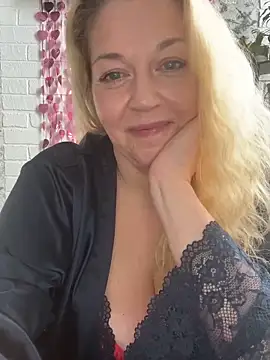 Snapshot of JenniferCarmen chatting on 03/02/26, 05:08 JenniferCarmen online show from 03/02/26, 05:08