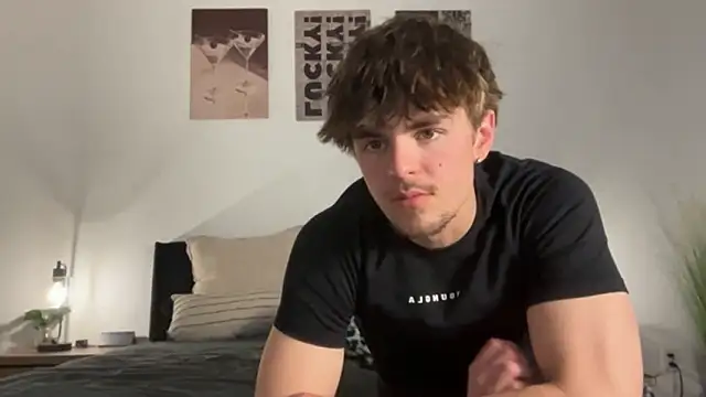 KiraSkys online show from 03/17/26, 11:52