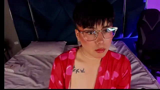 LyamMarven01 online show from 12/22/25, 05:26