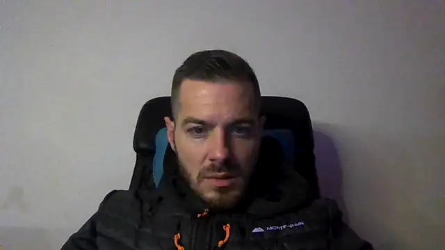 cheekycherryx online show from 12/17/25, 02:06