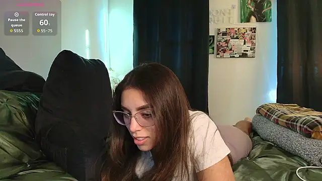 MilaSeren online show from 03/10/26, 01:10