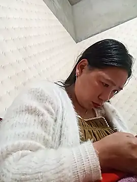 Snapshot of rika833 chatting on 12/15/25, 01:37 rika833 online show from 12/15/25, 01:37