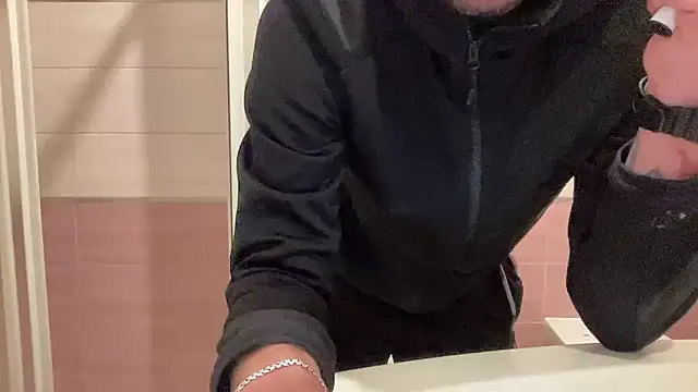 ludooo899 online show from 01/12/26, 09:42