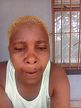 Snapshot of SexyMbali_01 chatting on 12/16/25, 07:46 SexyMbali 01 online show from 12/16/25, 07:46