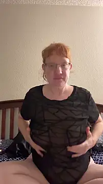 Snapshot of Lenaravenswood chatting on 12/17/25, 07:14 Lenaravenswood online show from 12/17/25, 07:14