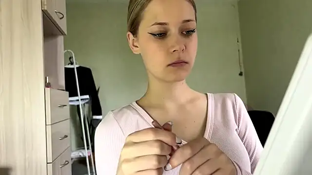ZaidaSchwarten online show from 05/26/26, 05:25