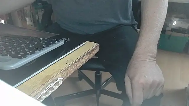 oldmann08 online show from 01/12/26, 01:05