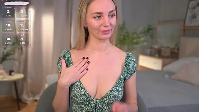 Snapshot of Carollllina chatting on 12/17/25, 03:18 Carollllina online show from 12/17/25, 03:18