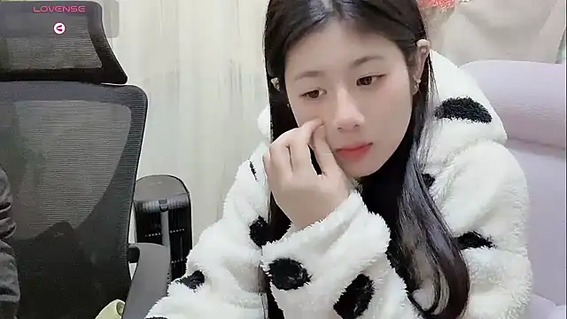 Yvonne-07 online show from 01/09/26, 03:04