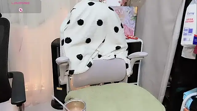 Yvonne-07 online show from 03/10/26, 04:01