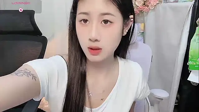 Yvonne-07 online show from 04/03/26, 02:37