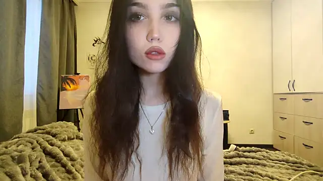 Snapshot of Qwami_Amie chatting on 12/19/25, 05:47 Qwami Amie online show from 12/19/25, 05:47