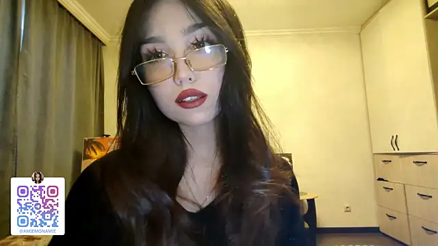 Qwami Amie online show from 01/11/26, 09:58