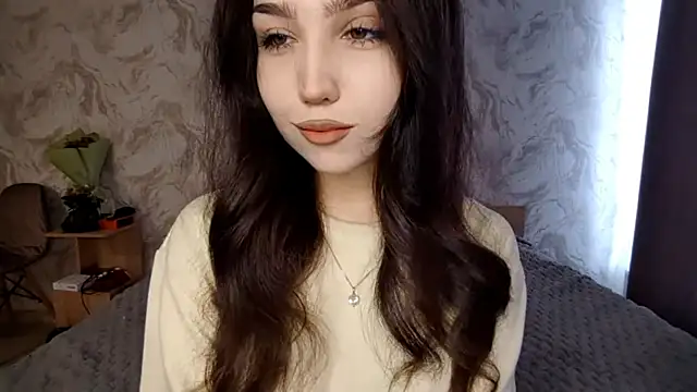 Qwami Amie online show from 04/16/26, 06:36