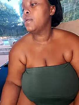 ChoklitBerryXX online show from 04/10/26, 05:01