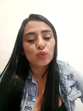 sara nina online show from 12/20/25, 12:40