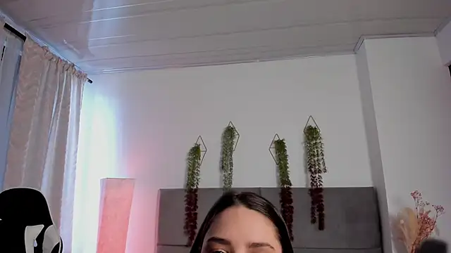 JulietaSnow online show from 05/17/26, 03:30