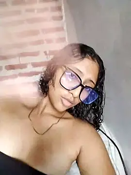 SweetEmxxx online show from 02/07/26, 08:23